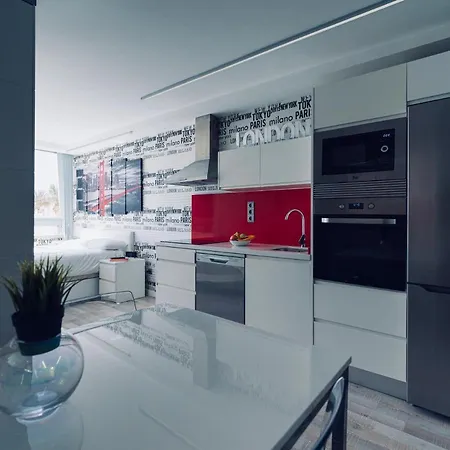 Modern Concept Estudio Junto Al Mar Con Piscina Lägenhet